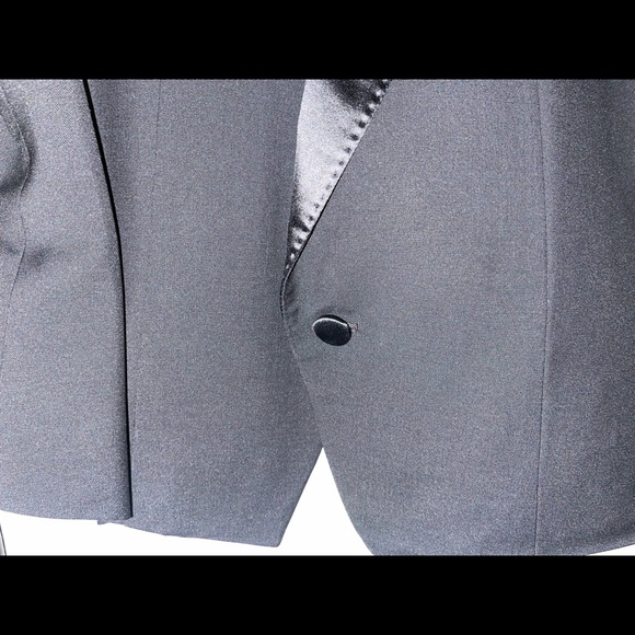 Alexander McQueen Runway Cropped Tuxedo Jacket - Picture 4 of 6